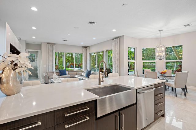 7795 Eden Ridge Way, Palm Beach Gardens, FL 33412