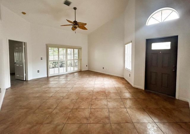 10638 Lake Shore Drive, Wellington, FL 33414