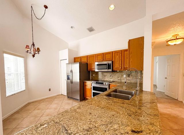 10638 Lake Shore Drive, Wellington, FL 33414