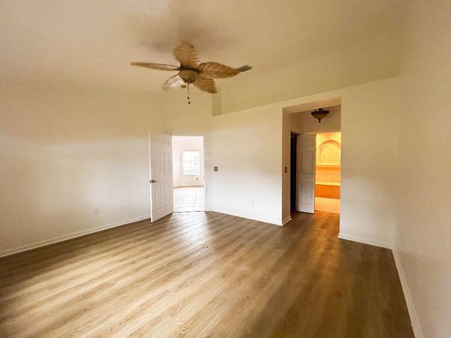 10638 Lake Shore Drive, Wellington, FL 33414