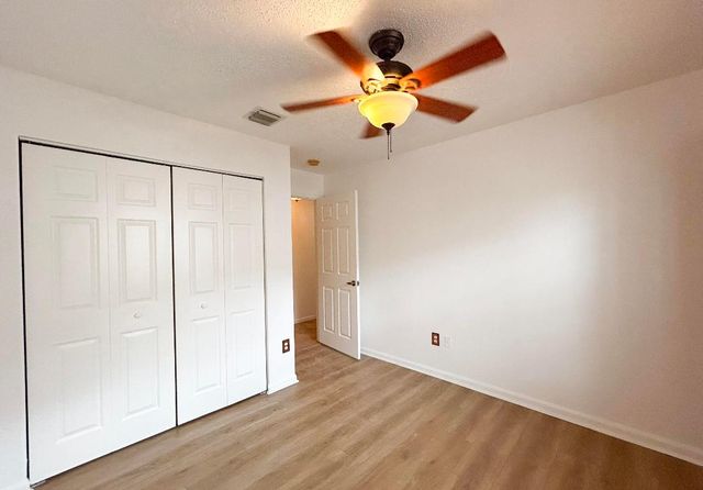 10638 Lake Shore Drive, Wellington, FL 33414