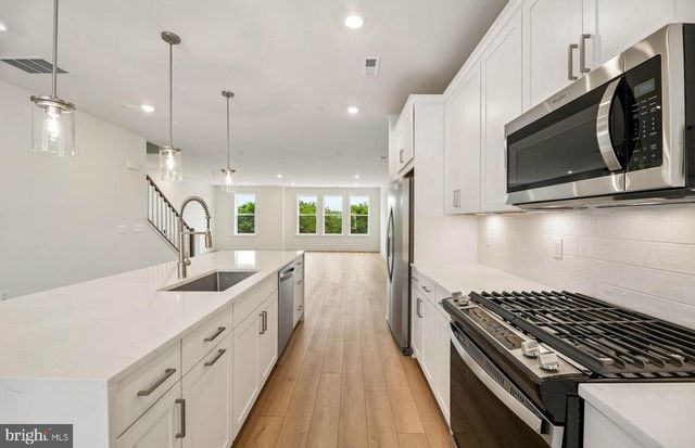 512 PARKVIEW AVE, Gaithersburg, MD 20878
