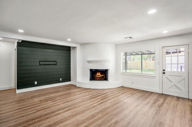 8207 Langdon Lane, Houston, TX 77036