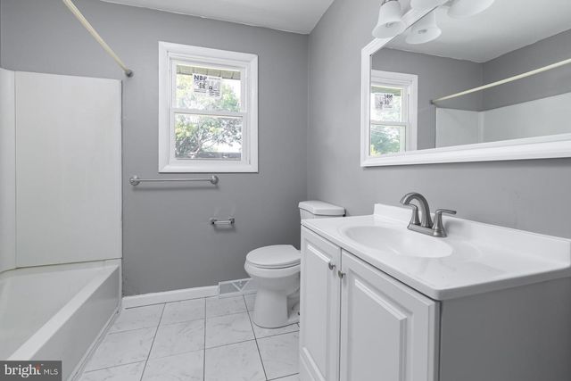 10 NARCISSUS RD, Pennsville, NJ 08070