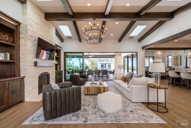 3981 Parker Hill Rd, Santa Rosa, CA 95404