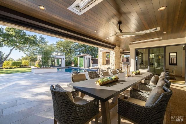 3981 Parker Hill Rd, Santa Rosa, CA 95404