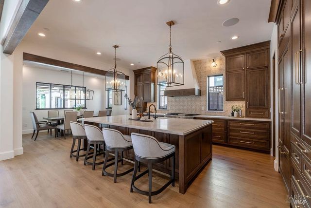 3981 Parker Hill Rd, Santa Rosa, CA 95404