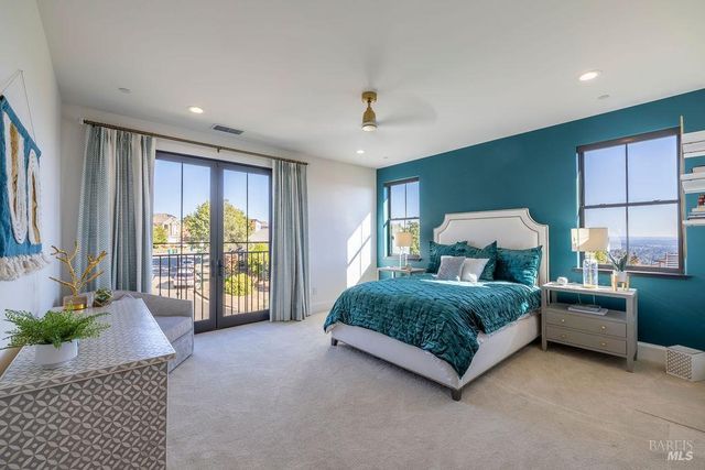 3981 Parker Hill Rd, Santa Rosa, CA 95404