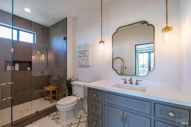 3981 Parker Hill Rd, Santa Rosa, CA 95404