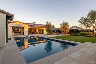 3981 Parker Hill Rd, Santa Rosa, CA 95404