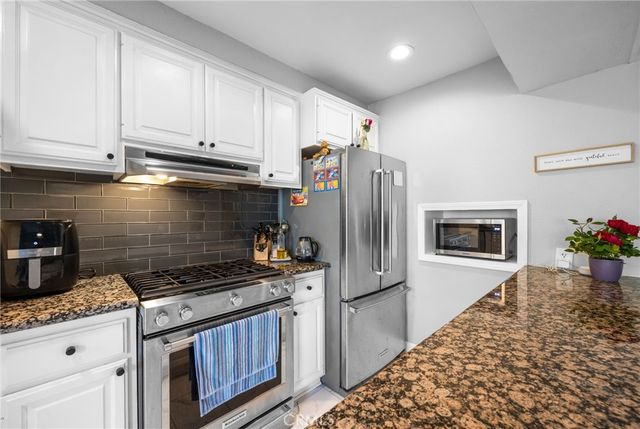 1800 W Gramercy 14, Anaheim, CA 92801