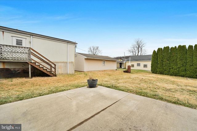 130 S FRANKLIN ST, Fleetwood, PA 19522