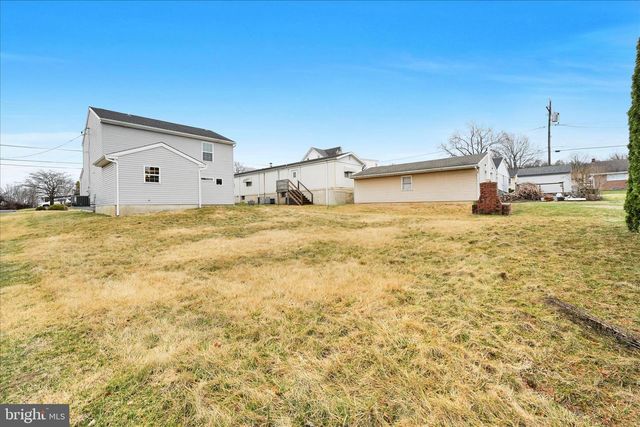 130 S FRANKLIN ST, Fleetwood, PA 19522