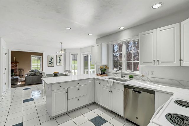 15 Pennock Road, Ashland, MA 01721