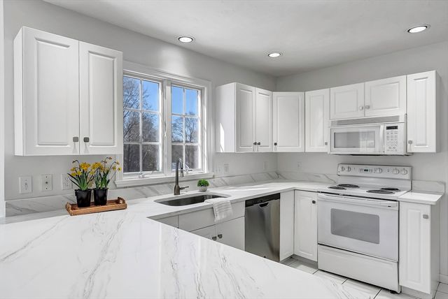 15 Pennock Road, Ashland, MA 01721