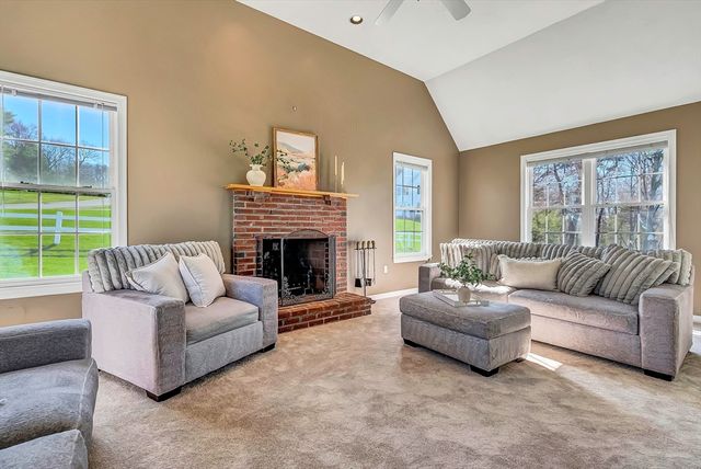 15 Pennock Road, Ashland, MA 01721