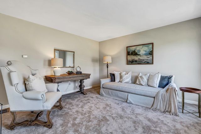 15 Pennock Road, Ashland, MA 01721