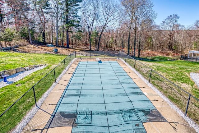 15 Pennock Road, Ashland, MA 01721