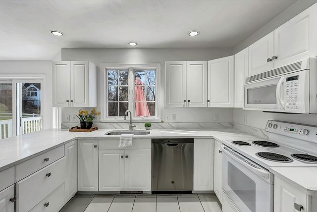 15 Pennock Road, Ashland, MA 01721