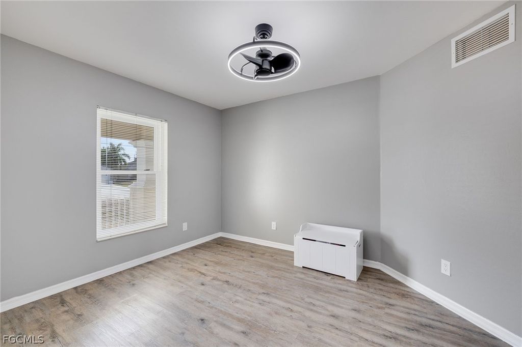 Image 15 of property listing at 1707 SW 3rd ST, Cape Coral, FL 33991