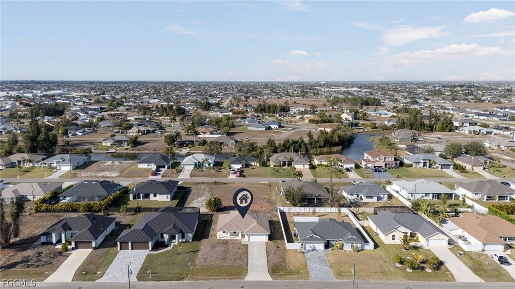 Image 19 of property listing at 1707 SW 3rd ST, Cape Coral, FL 33991