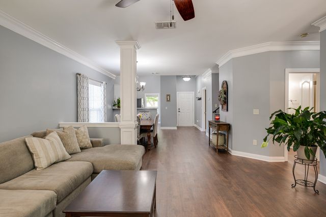 2140 Christina Ct, Hermitage, TN 37076
