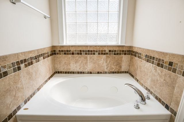 2140 Christina Ct, Hermitage, TN 37076