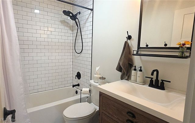 37352 Grafton Road, Grafton, OH 44044