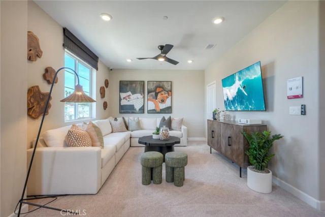 2066 Woolem Place, Escondido, CA 92026