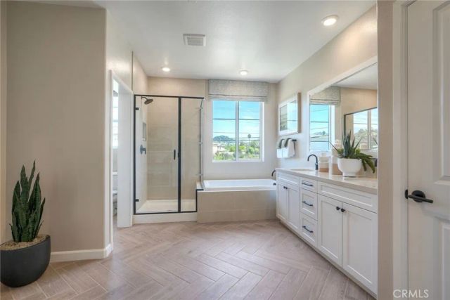 2066 Woolem Place, Escondido, CA 92026