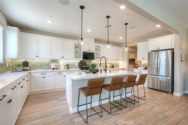 2066 Woolem Place, Escondido, CA 92026