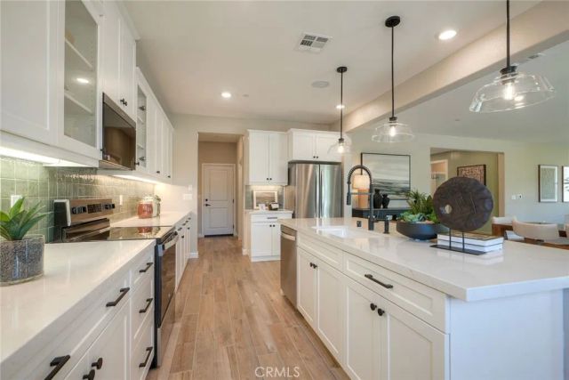 2066 Woolem Place, Escondido, CA 92026