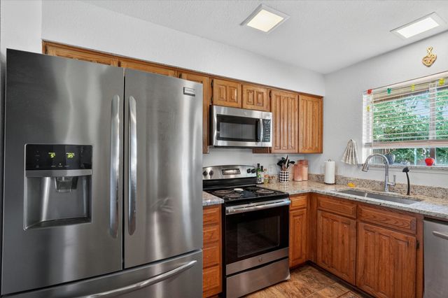 202 Laurel Street, Mansfield, TX 76063