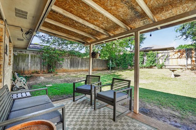 202 Laurel Street, Mansfield, TX 76063