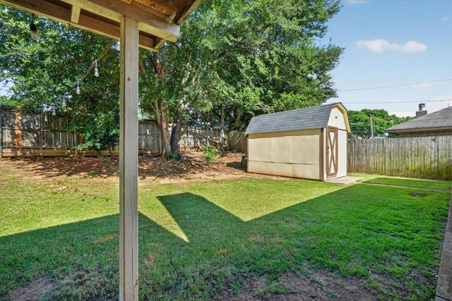 202 Laurel Street, Mansfield, TX 76063