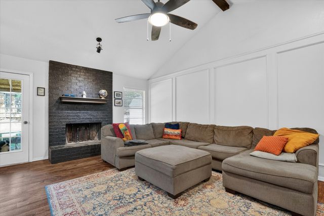 202 Laurel Street, Mansfield, TX 76063