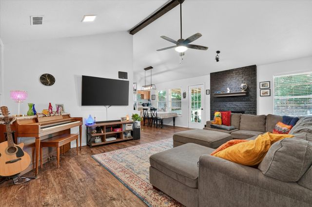 202 Laurel Street, Mansfield, TX 76063