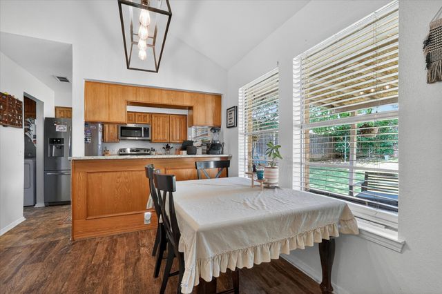202 Laurel Street, Mansfield, TX 76063