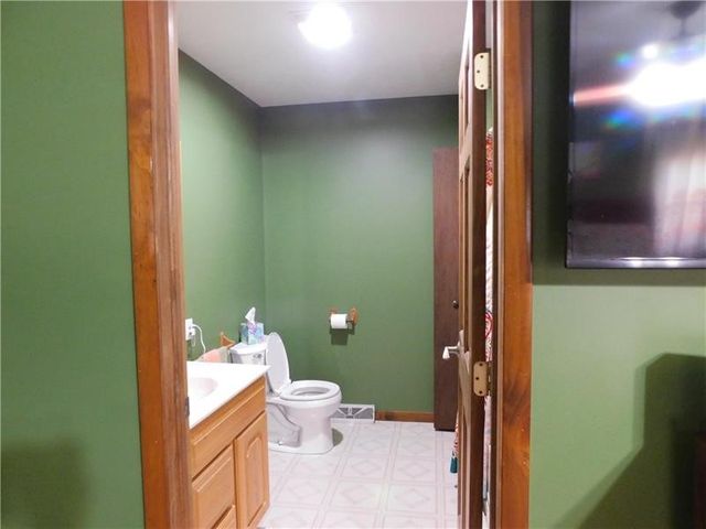 577 Woodside Old Frame Road, Smithfield, PA 15478