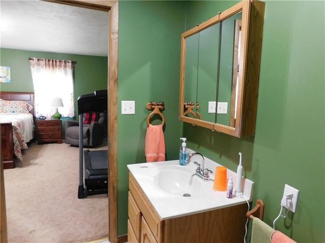 577 Woodside Old Frame Road, Smithfield, PA 15478