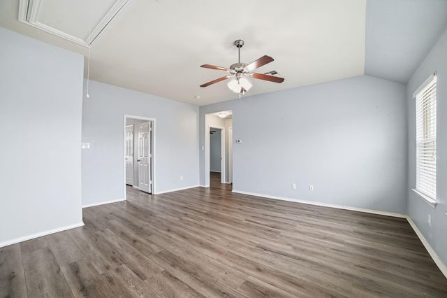 316 Housefinch LOOP, Leander, TX 78641