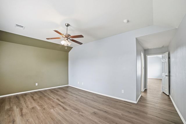 316 Housefinch LOOP, Leander, TX 78641