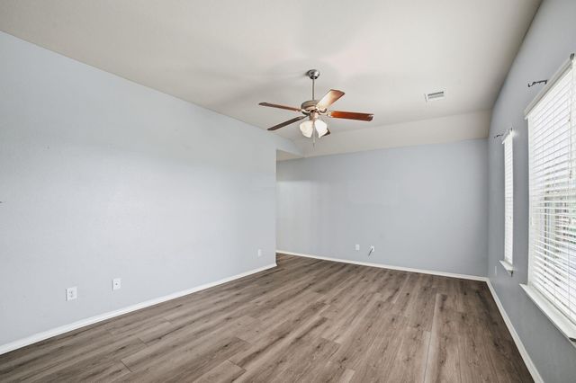 316 Housefinch LOOP, Leander, TX 78641