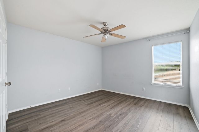 316 Housefinch LOOP, Leander, TX 78641