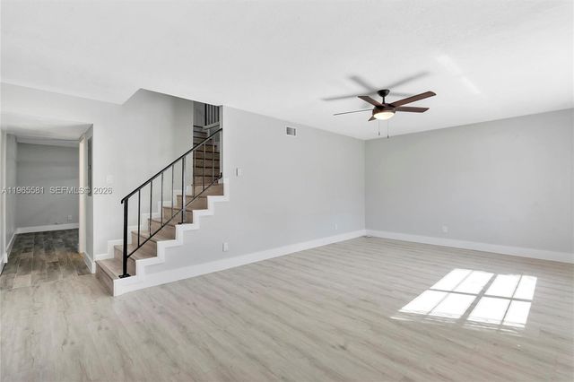 48 Matador Ln 5-23, Davie, FL 33324