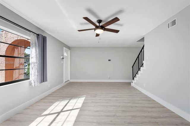 48 Matador Ln 5-23, Davie, FL 33324