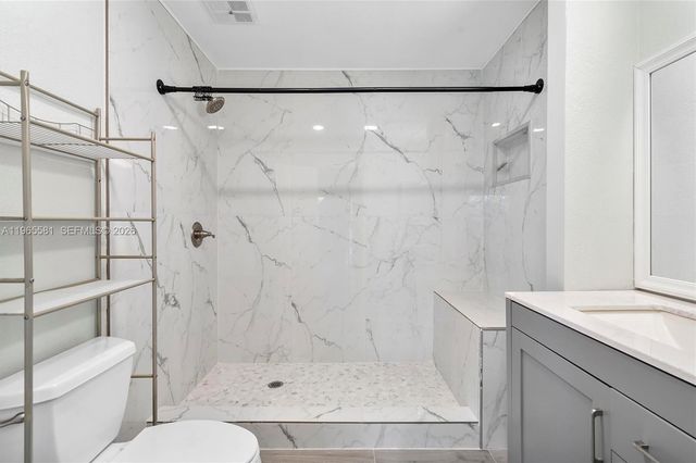 48 Matador Ln 5-23, Davie, FL 33324