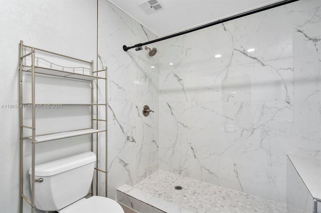 48 Matador Ln 5-23, Davie, FL 33324