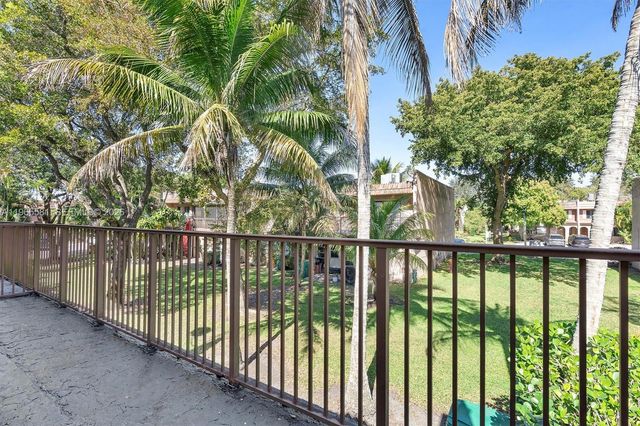 48 Matador Ln 5-23, Davie, FL 33324