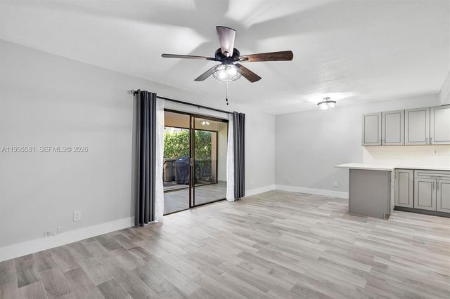 48 Matador Ln 5-23, Davie, FL 33324